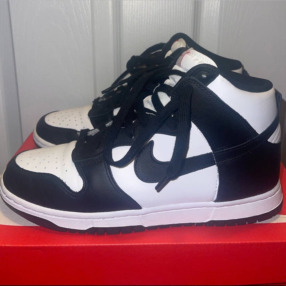 Nike Women’s Dunk High, Size 9.5, Black and White Panda Sneakers